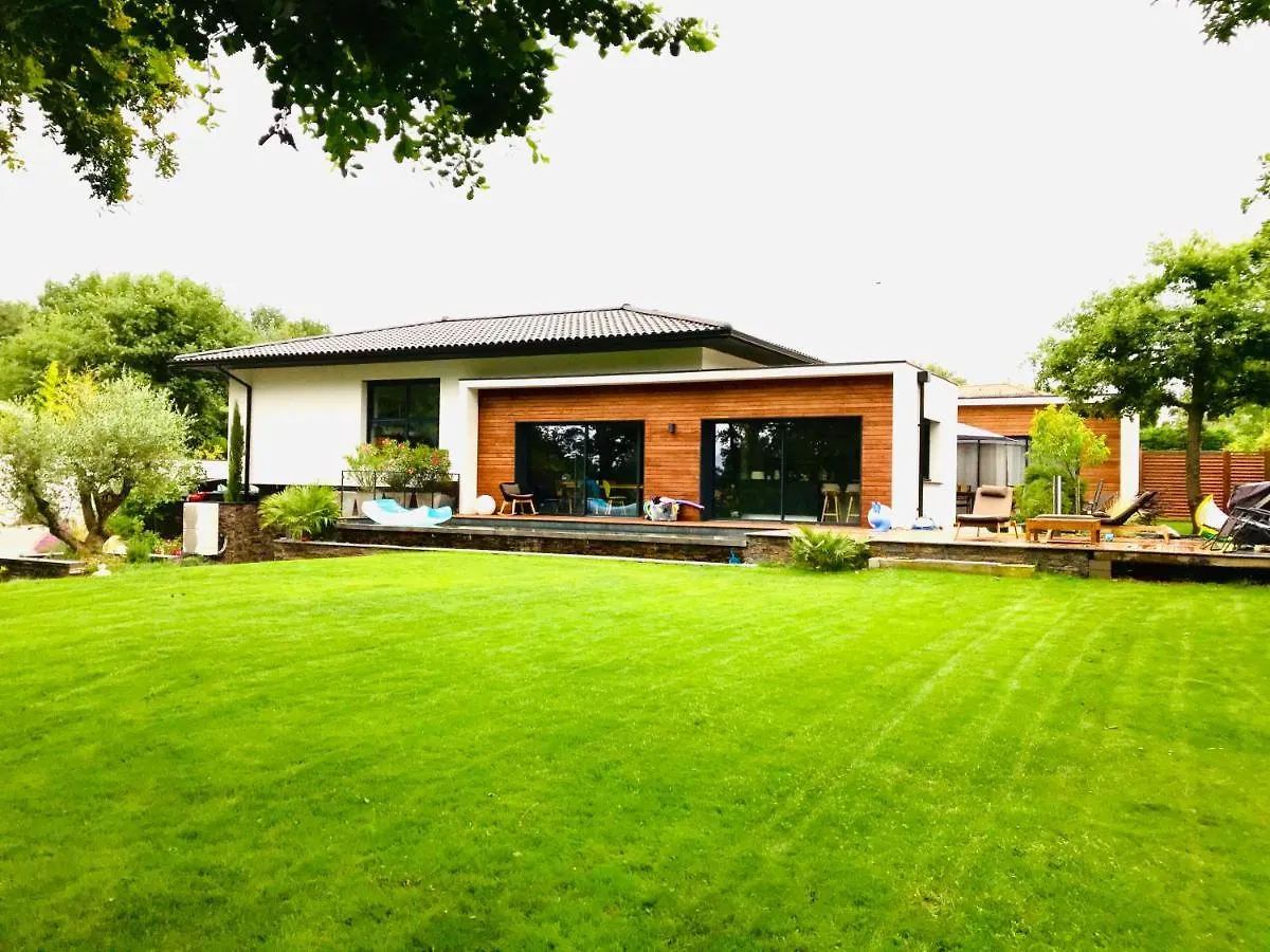 La Villa Du Lys Toulouse Occitanie Piscine & Golf Seilh 0*,  France